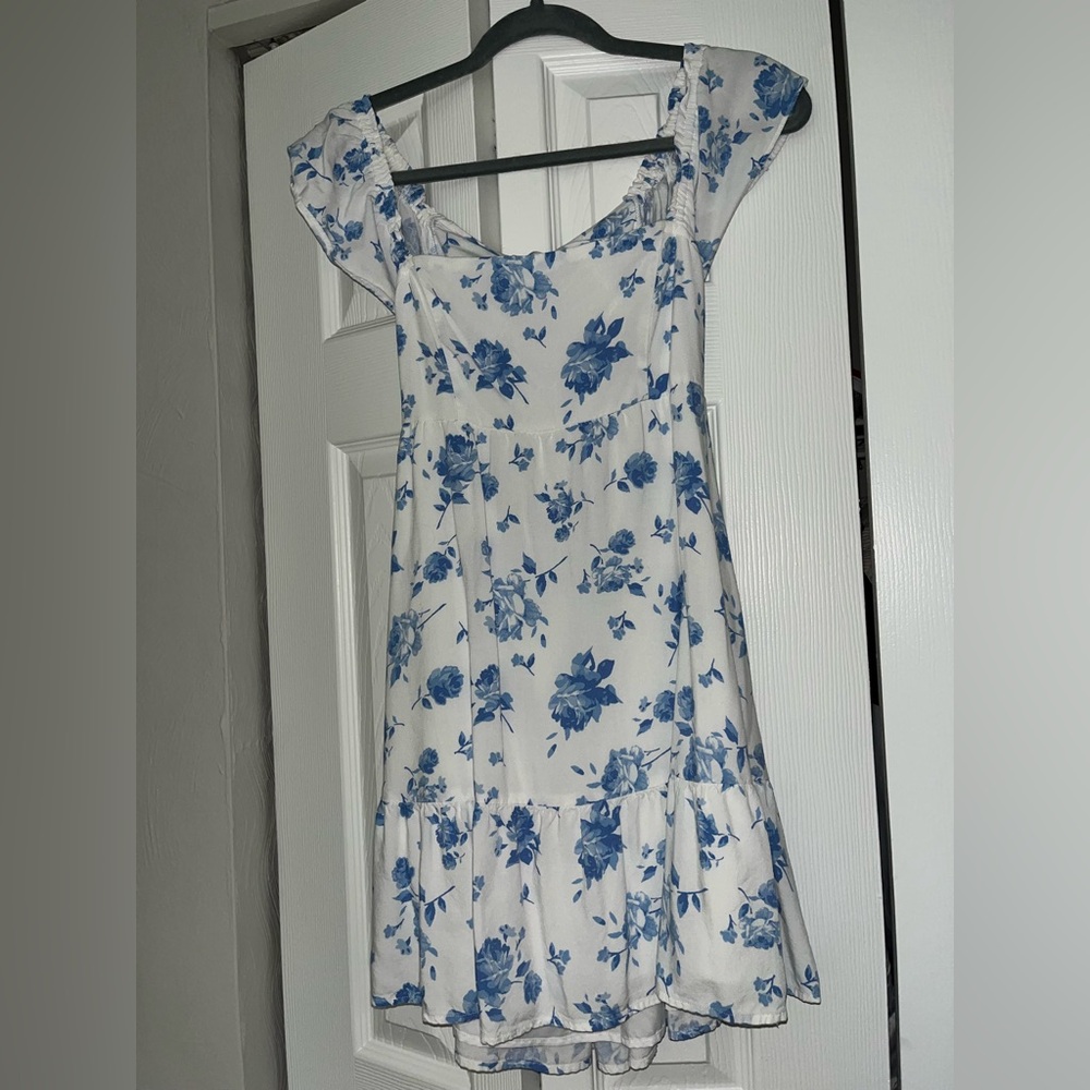 Hollister Blue and White Puff Sleeve Sundress